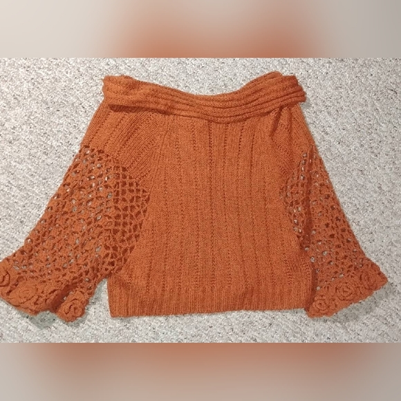 Domani knit cardigan sweater. - Picture 4 of 13